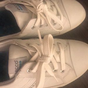Ecco light used white shoes in very good condition